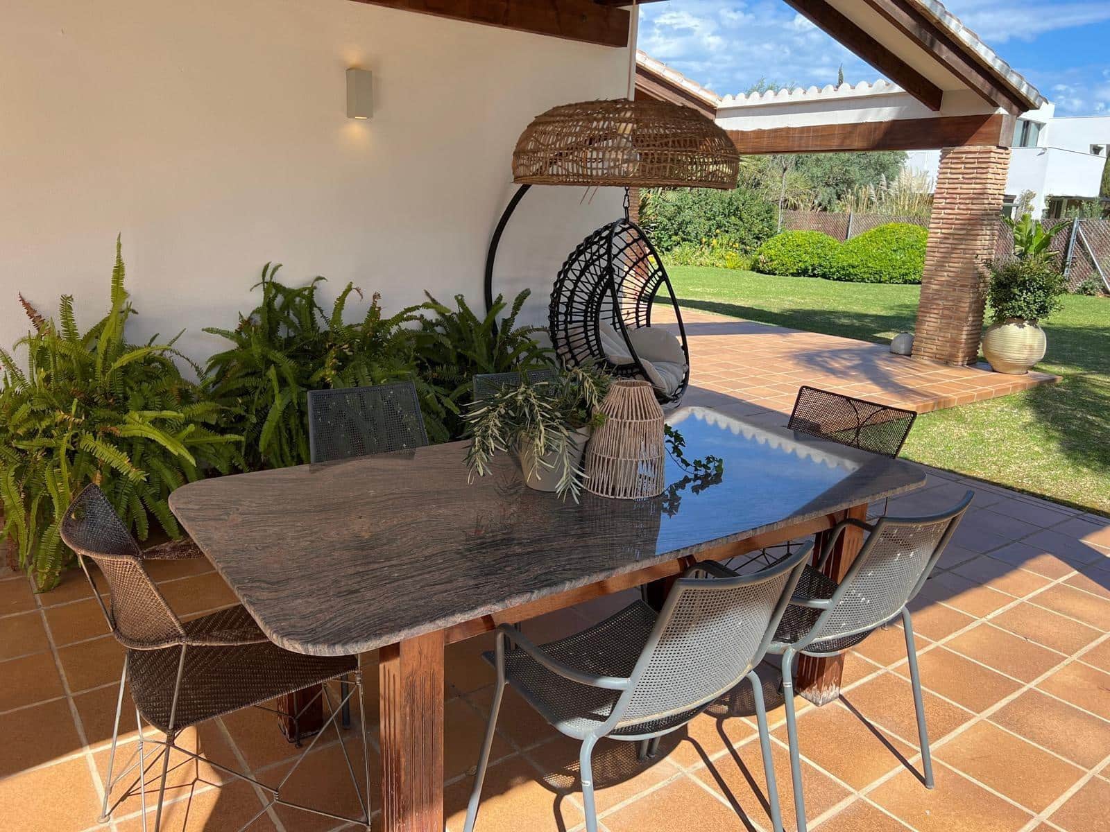 2 bedroom Semi-detached Villa for rent in Denia with garage - € 2,500 (Ref: 9755870)