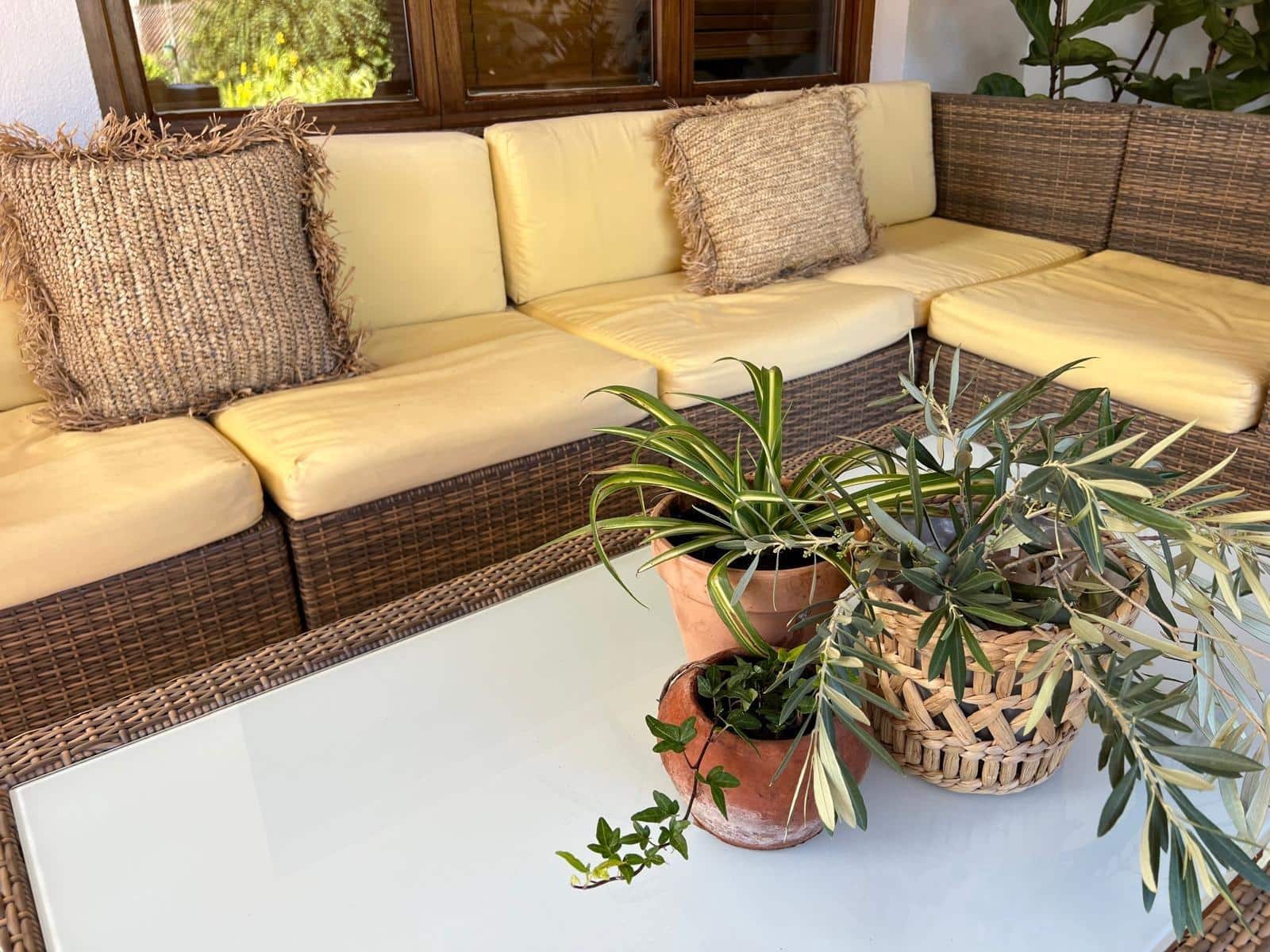 2 bedroom Semi-detached Villa for rent in Denia with garage - € 2,500 (Ref: 9755870)