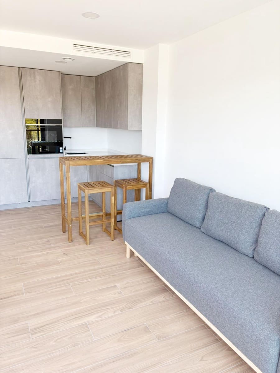 Studio til leje i Denia med swimmingpool garage - € 850 (Ref: 9778302)