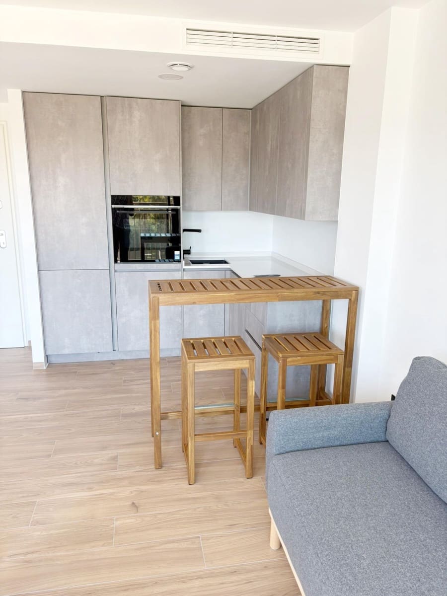 Studio til leje i Denia med swimmingpool garage - € 850 (Ref: 9778302)