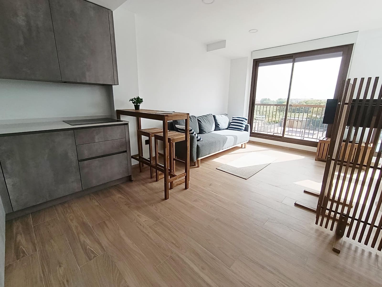 Studio til leje i Denia med swimmingpool garage - € 850 (Ref: 9778302)