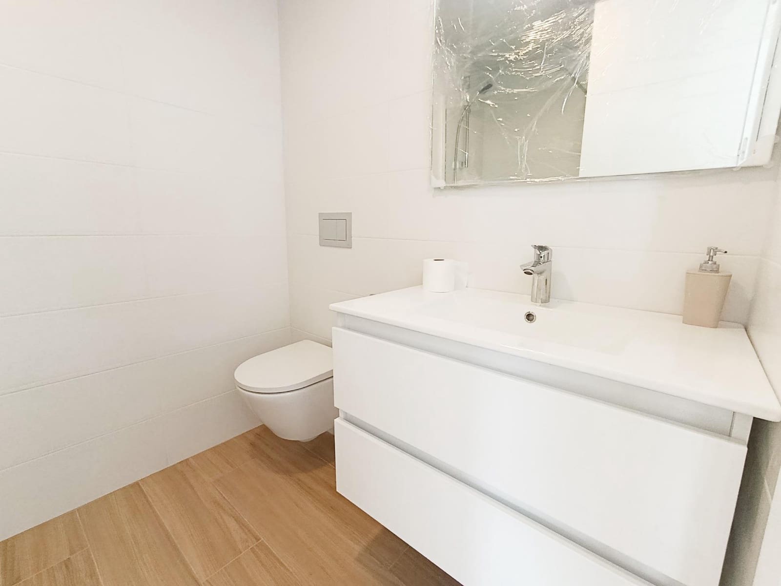 Studio til leje i Denia med swimmingpool garage - € 850 (Ref: 9778302)