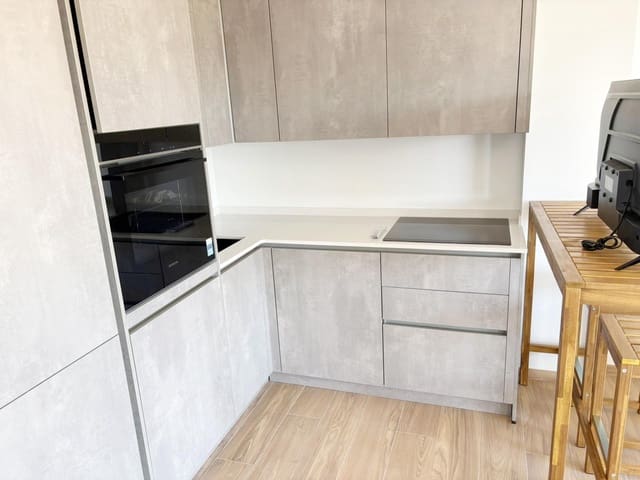 Studio til leje i Dénia med swimmingpool garage - € 850 (Ref: 9778302)