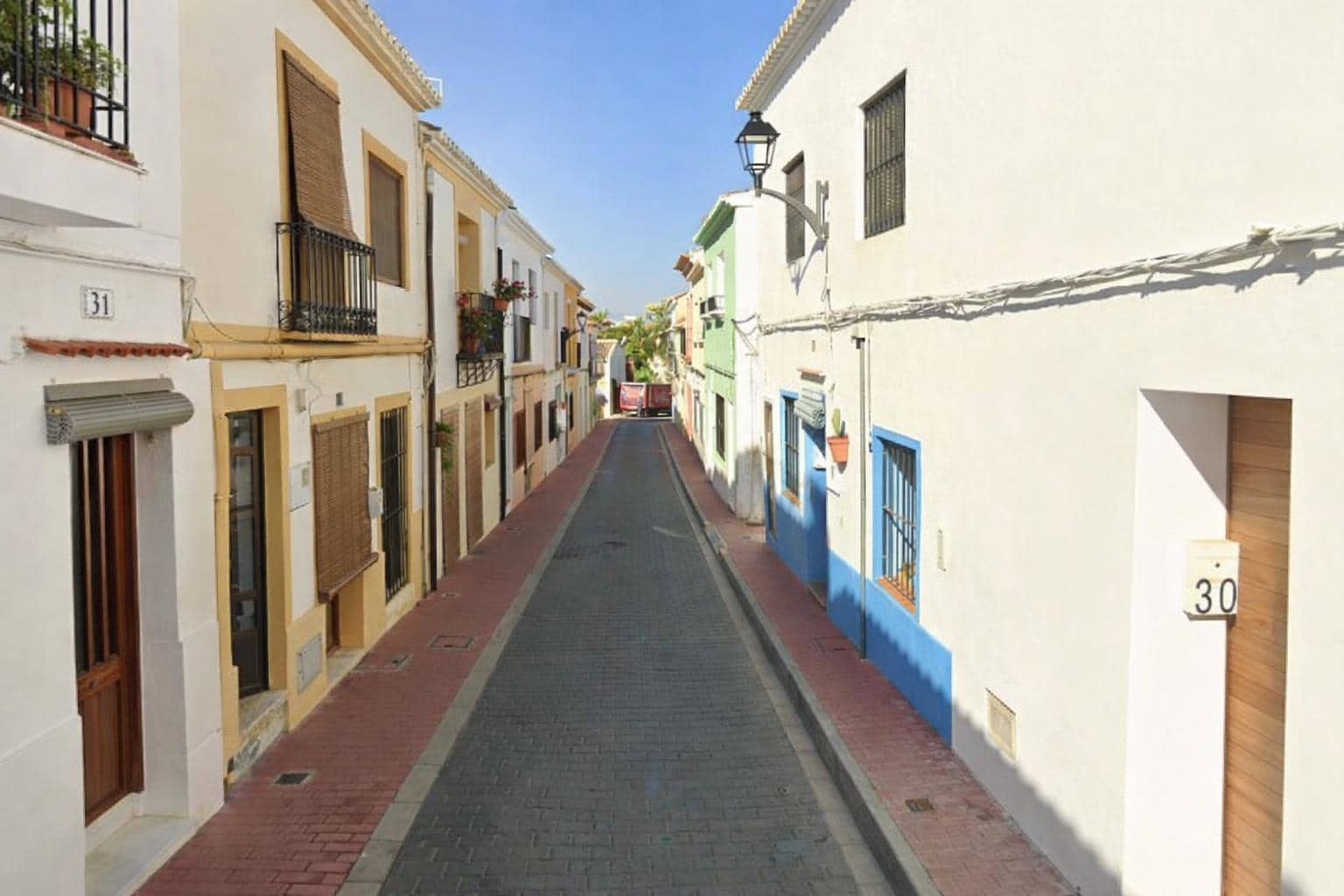 3 bedroom Townhouse for sale in Denia - € 220,000 (Ref: 9791207)