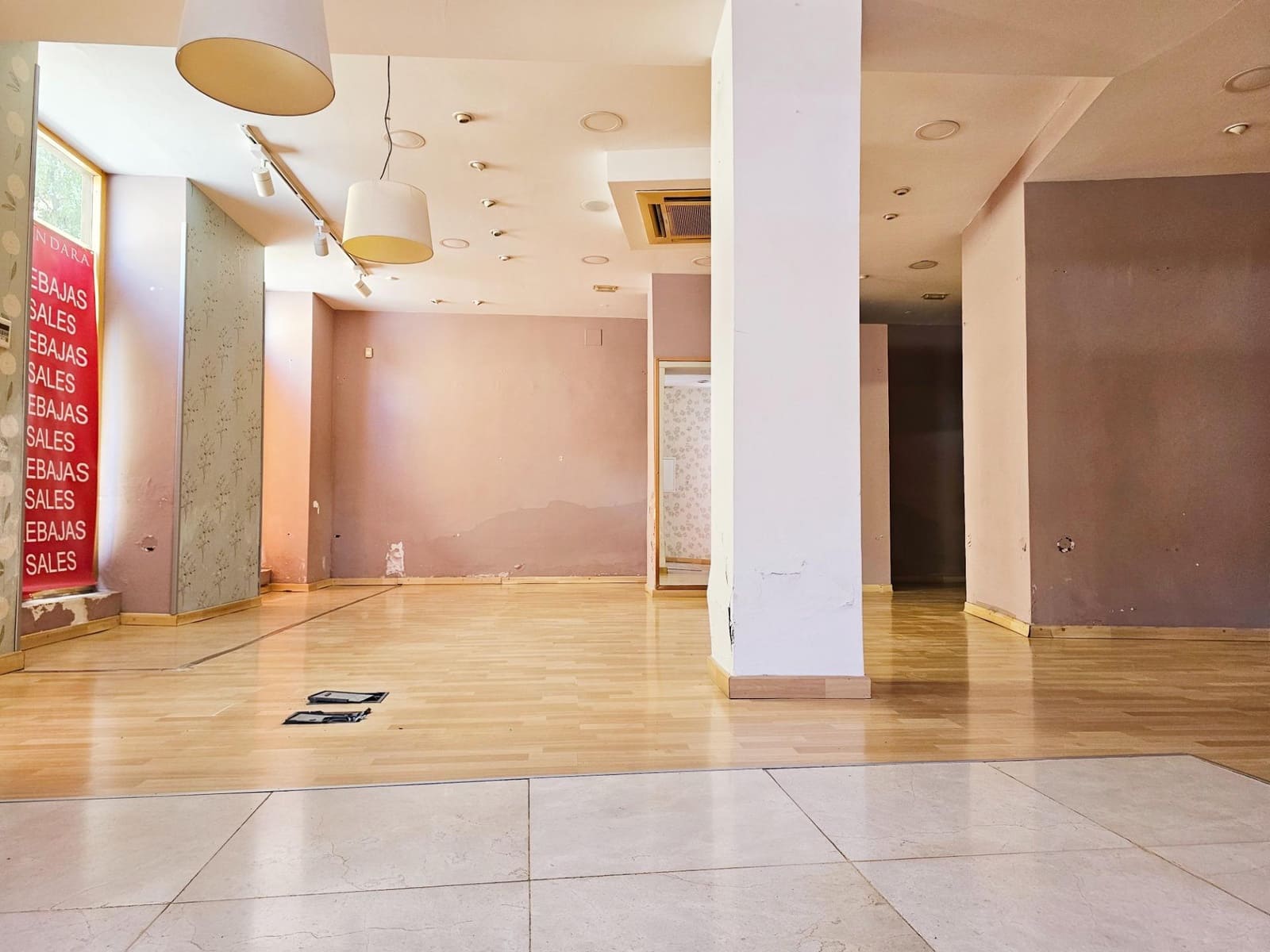 Kommersiell att hyra i Denia - 1 500 € (Ref: 9806592)