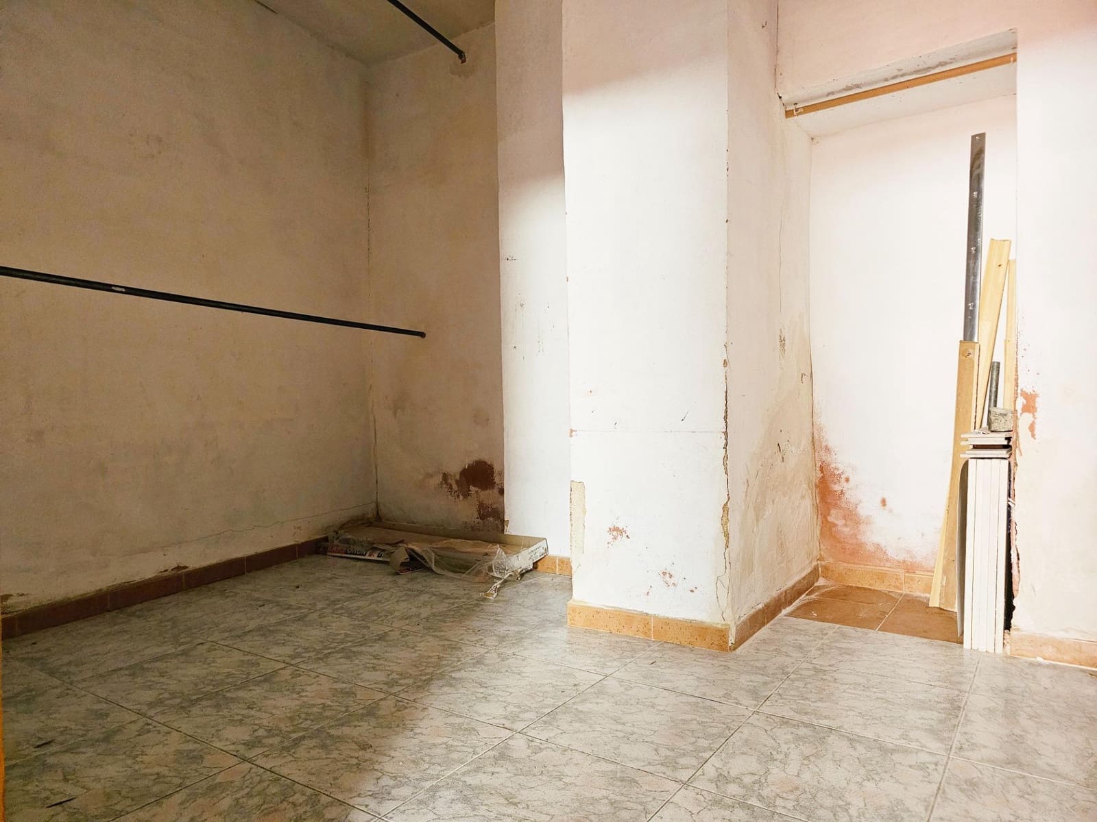 Kommersiell att hyra i Denia - 1 500 € (Ref: 9806592)