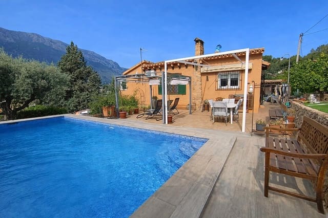 Chalet de 2 habitaciones en El Montgó, Dénia en venta con piscina garaje - 425.000 € (Ref: 9806593)