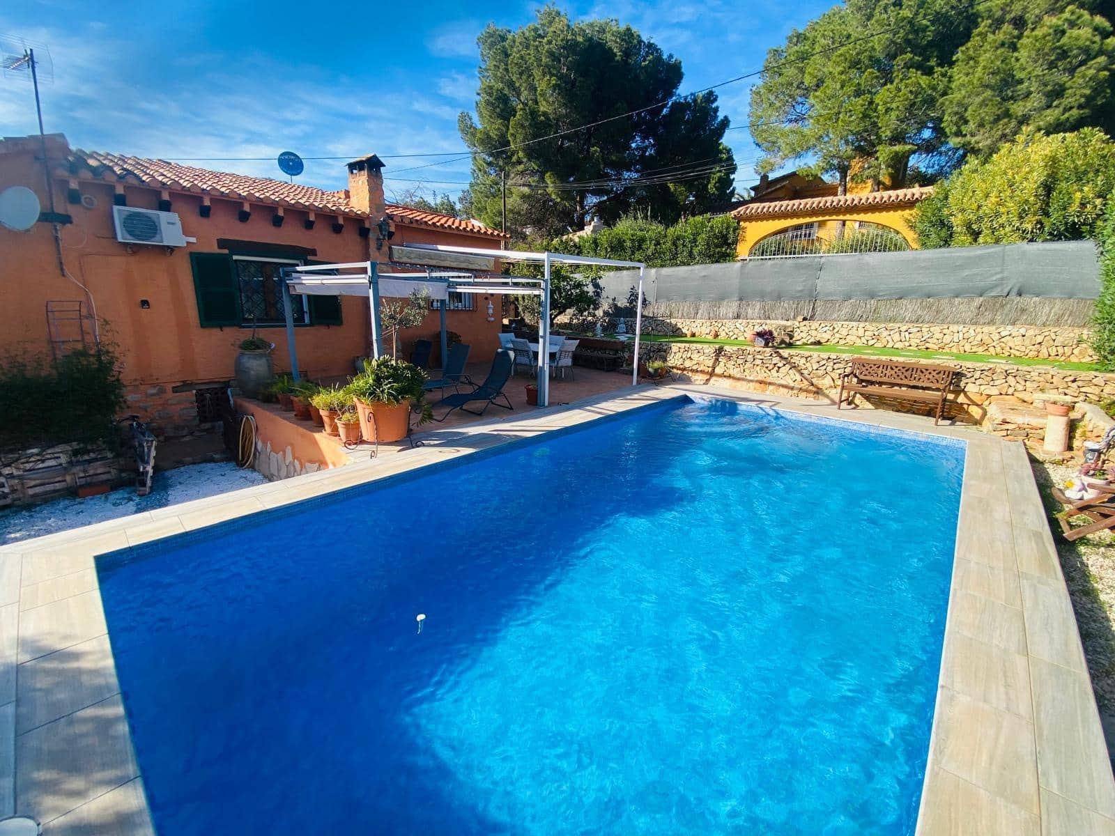 Chalet de 2 habitaciones en Dénia en venta con piscina garaje - 425.000 € (Ref: 9806593)