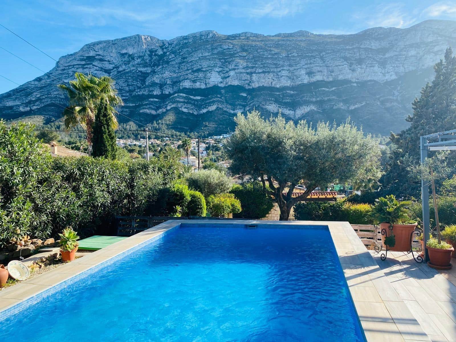 Chalet de 2 habitaciones en Dénia en venta con piscina garaje - 425.000 € (Ref: 9806593)