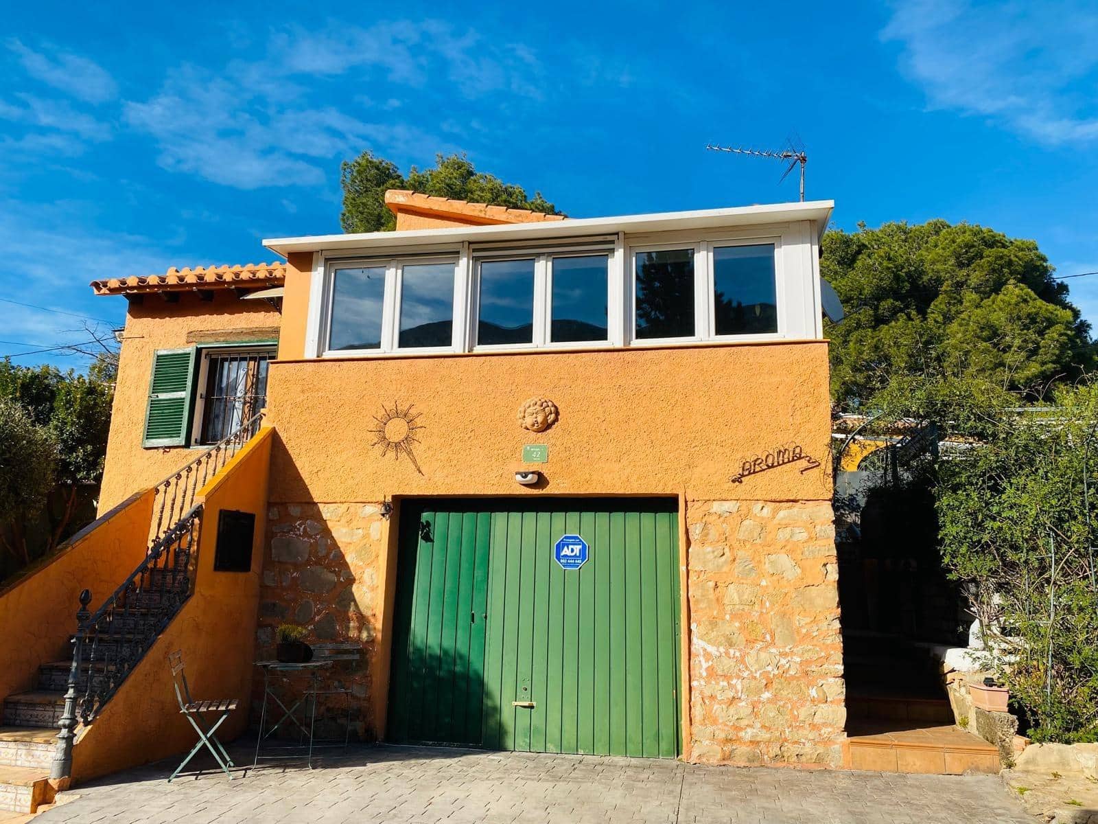 Chalet de 2 habitaciones en Dénia en venta con piscina garaje - 425.000 € (Ref: 9806593)