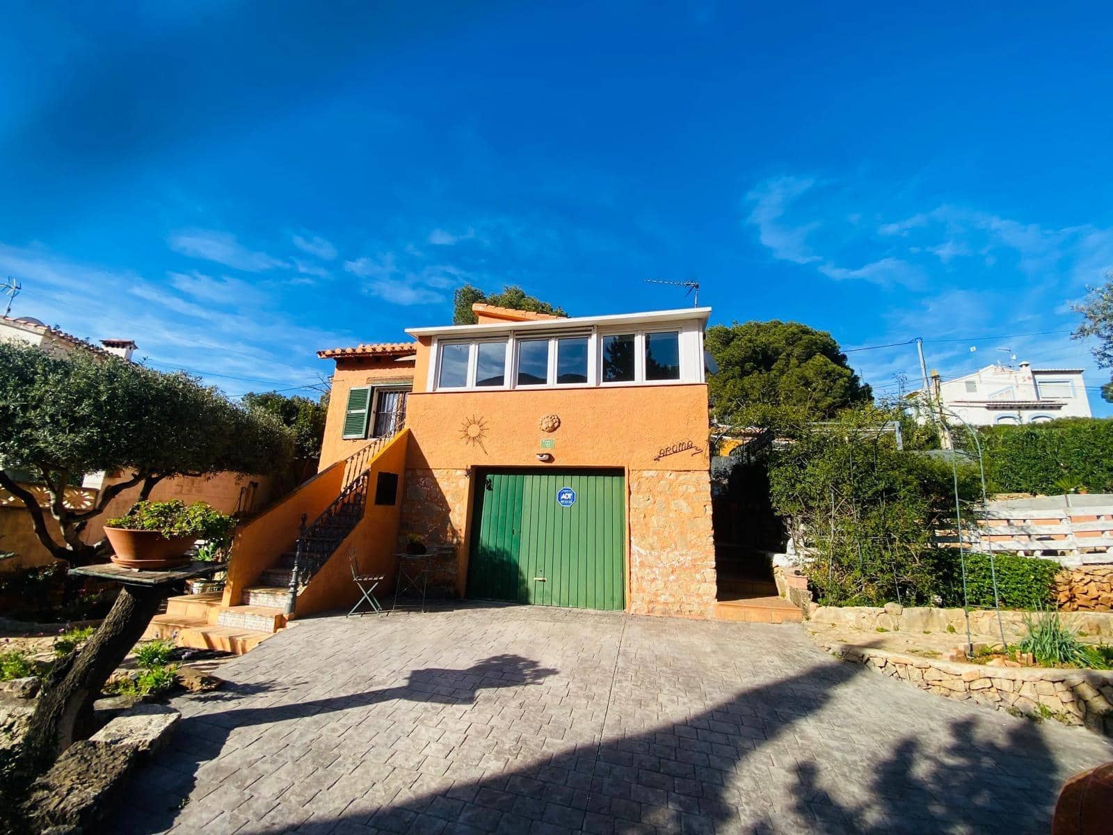 Chalet de 2 habitaciones en Dénia en venta con piscina garaje - 425.000 € (Ref: 9806593)