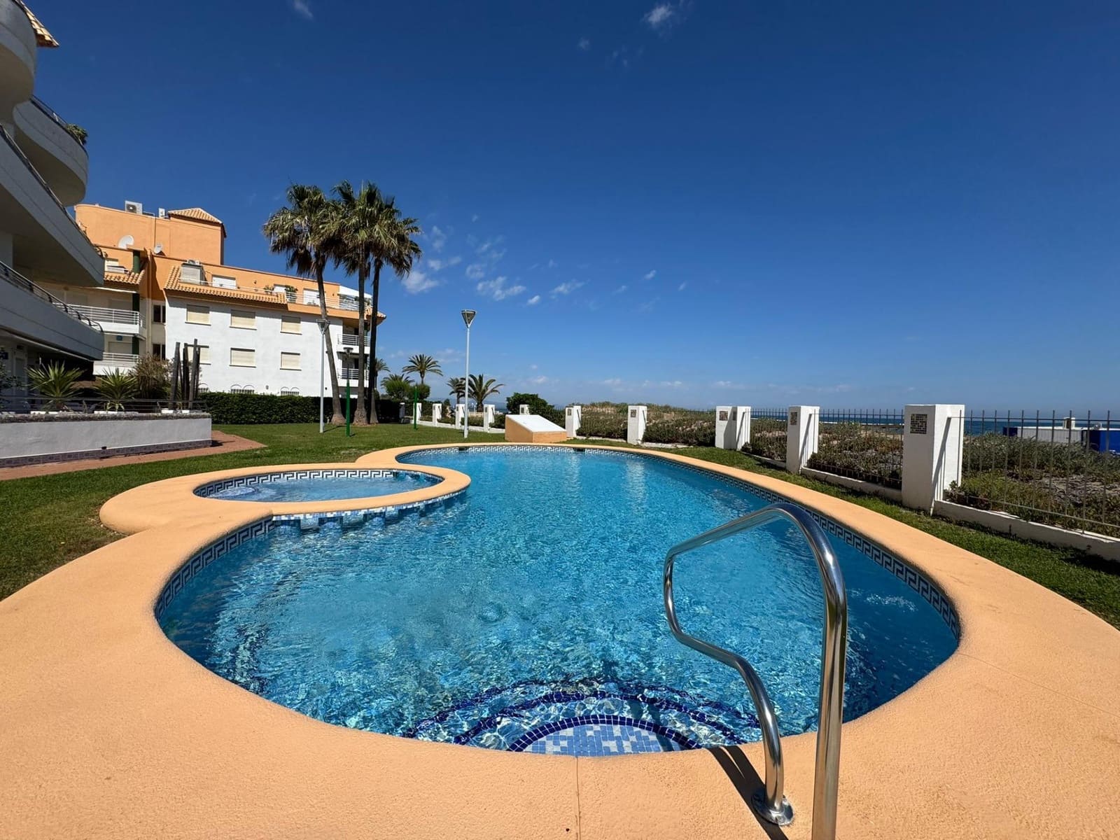 3 bedroom Apartment for sale in Denia with pool - € 445,000 (Ref: 9818027)