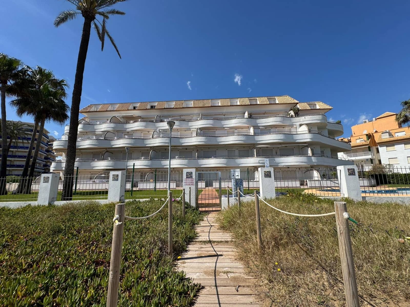 3 bedroom Apartment for sale in Denia with pool - € 445,000 (Ref: 9818027)