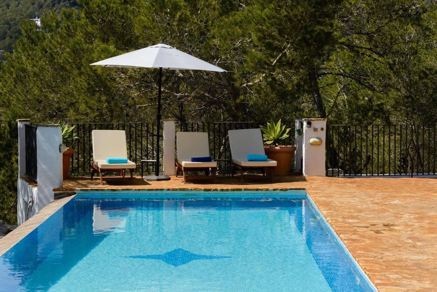4 chambre Villa/Maison à vendre à Sant Jordi de Ses Salines avec piscine garage - 3 500 000 € (Ref: 9820340)