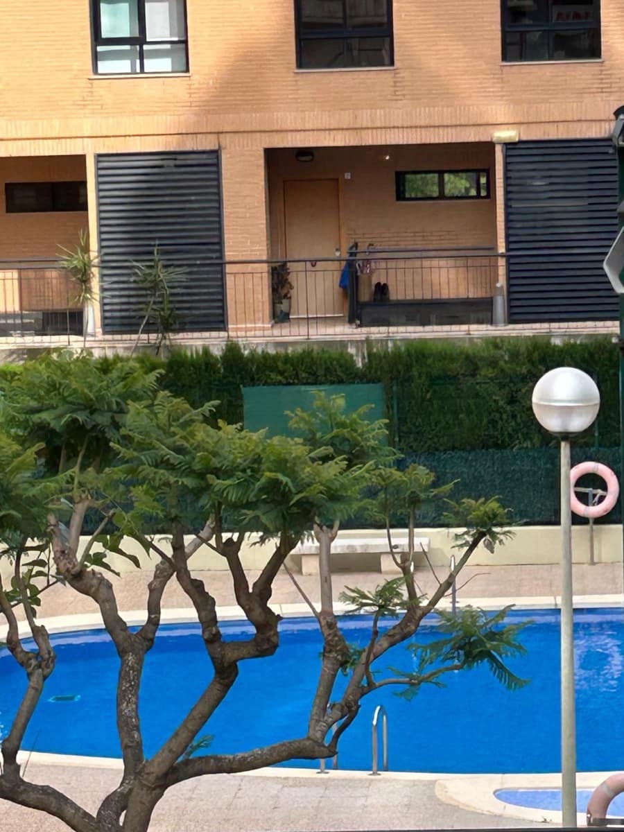 2 bedroom Apartment for rent in Gandia with pool - € 950 (Ref: 9822735)