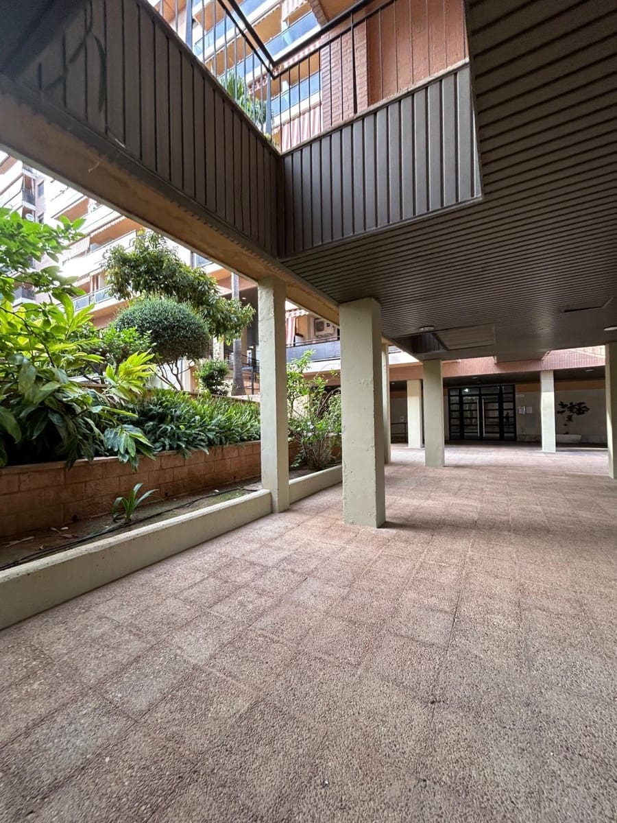 2 bedroom Apartment for rent in Gandia with pool - € 950 (Ref: 9822735)
