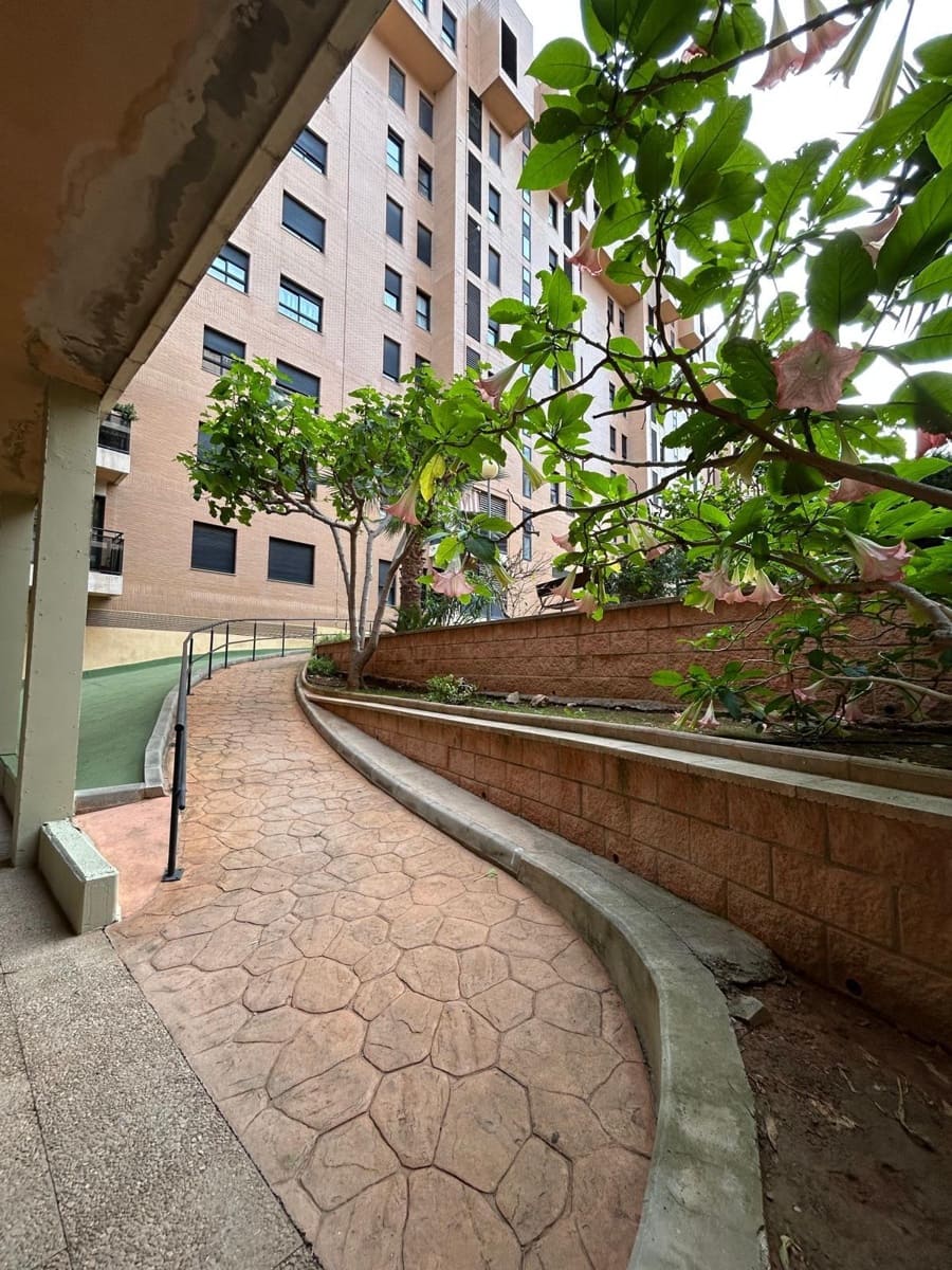 2 bedroom Apartment for rent in Gandia with pool - € 950 (Ref: 9822735)