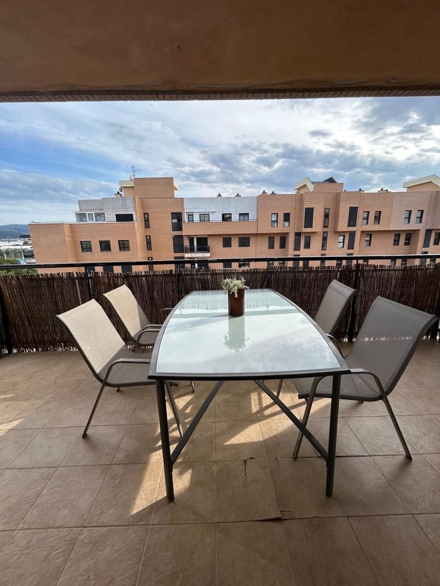 2 bedroom Apartment for rent in Gandia with pool - € 950 (Ref: 9822735)