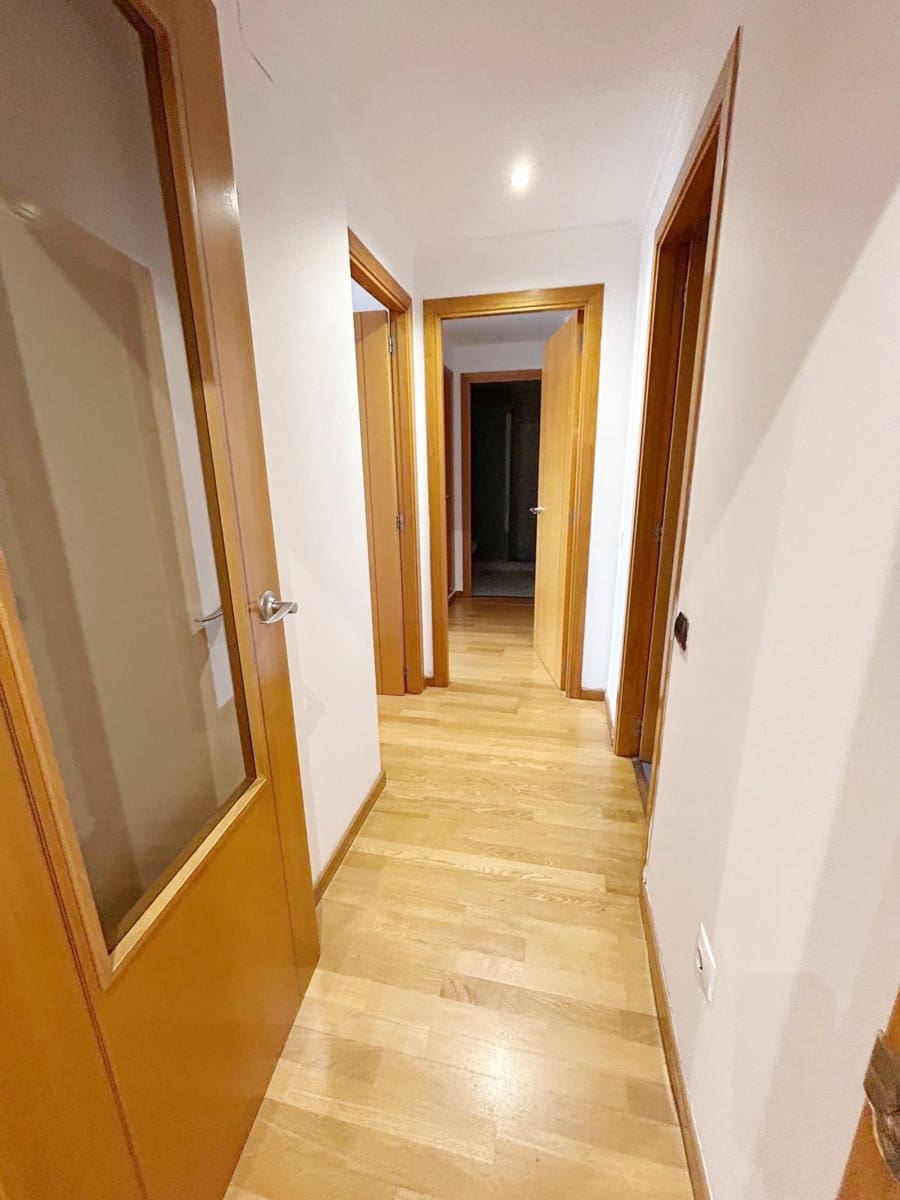 2 bedroom Apartment for rent in Gandia with pool - € 950 (Ref: 9822735)