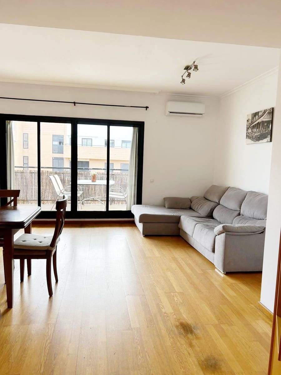 2 bedroom Apartment for rent in Gandia with pool - € 950 (Ref: 9822735)