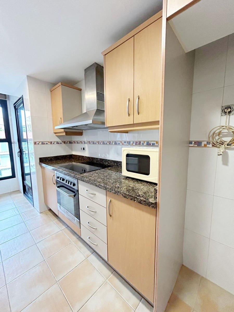 2 bedroom Apartment for rent in Gandia with pool - € 950 (Ref: 9822735)