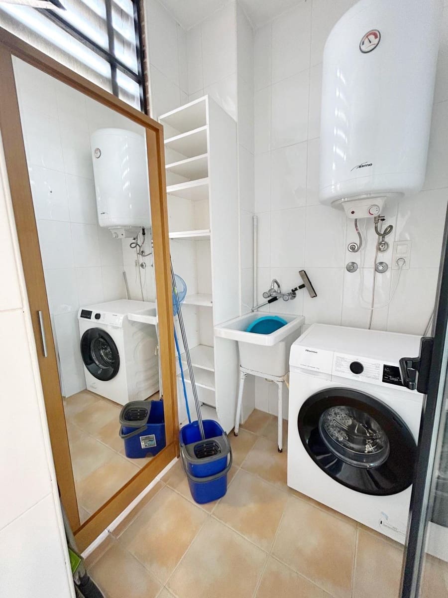 2 bedroom Apartment for rent in Gandia with pool - € 950 (Ref: 9822735)