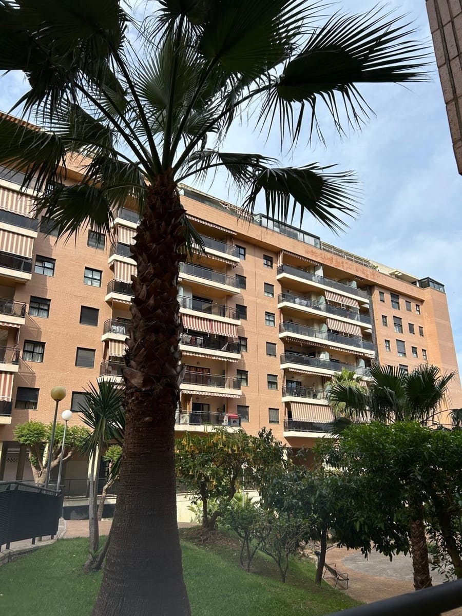 2 bedroom Apartment for rent in Gandia with pool - € 950 (Ref: 9822735)