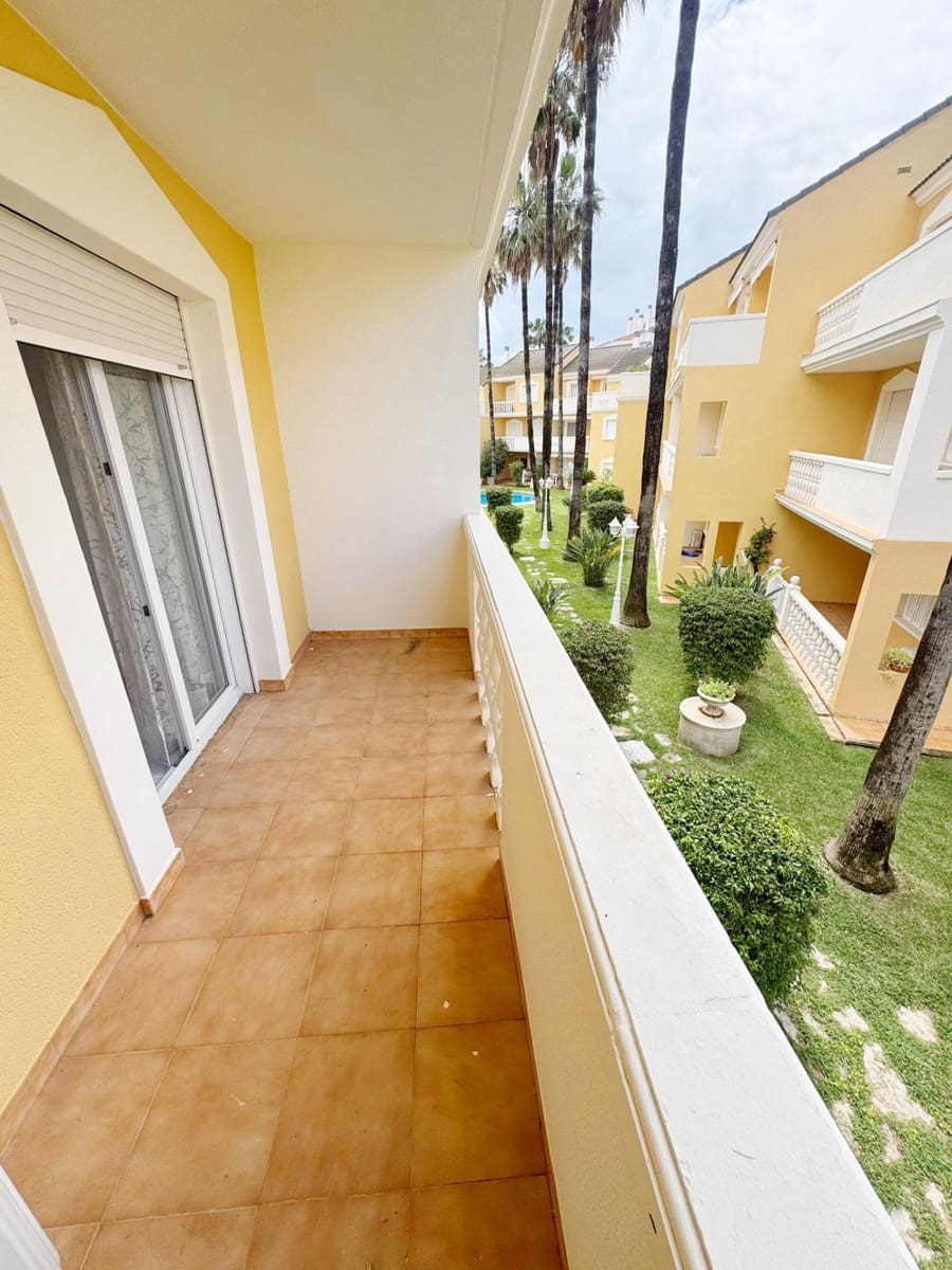 2 soveværelse Rækkehus til salg i Denia med swimmingpool - € 325.000 (Ref: 9831670)