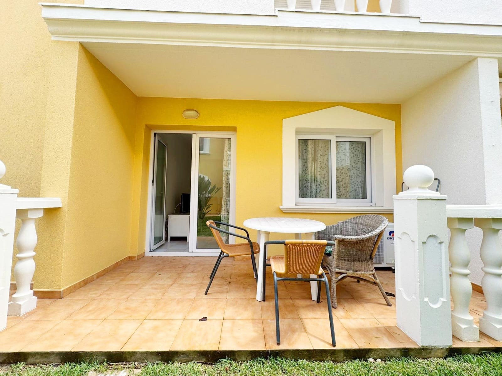 2 soveværelse Rækkehus til salg i Denia med swimmingpool - € 325.000 (Ref: 9831670)