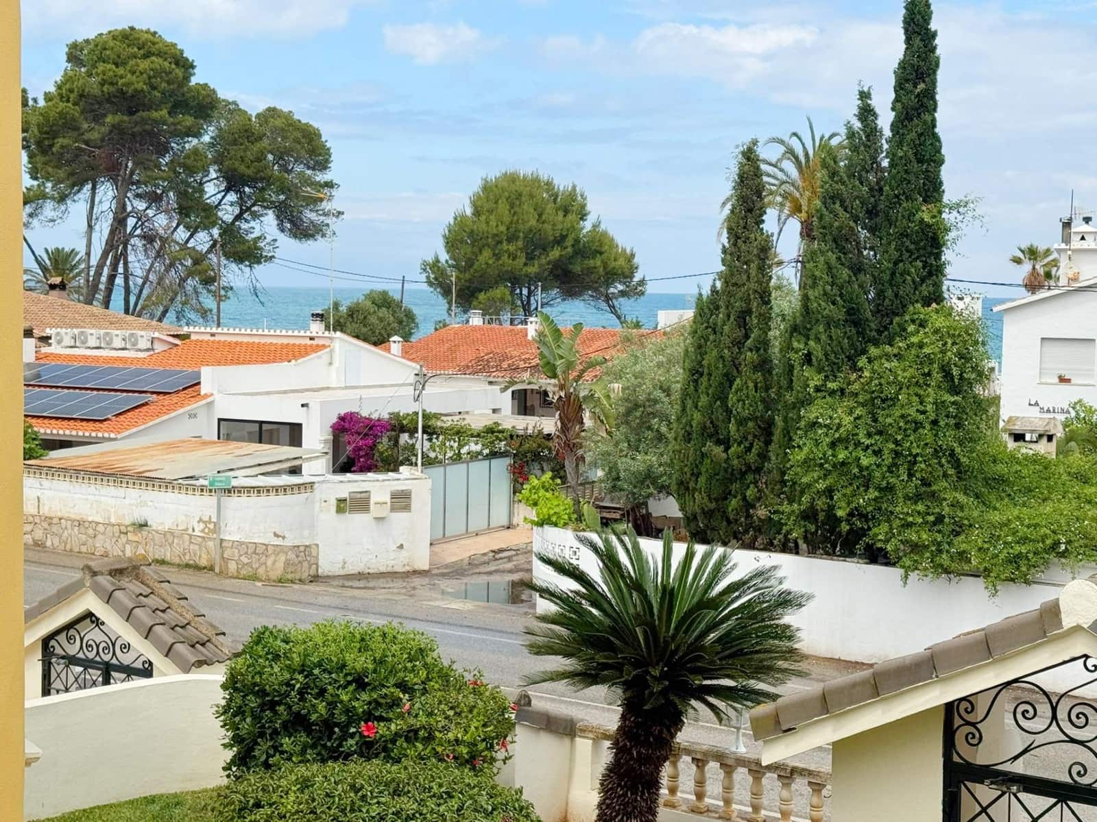2 soveværelse Rækkehus til salg i Denia med swimmingpool - € 325.000 (Ref: 9831670)
