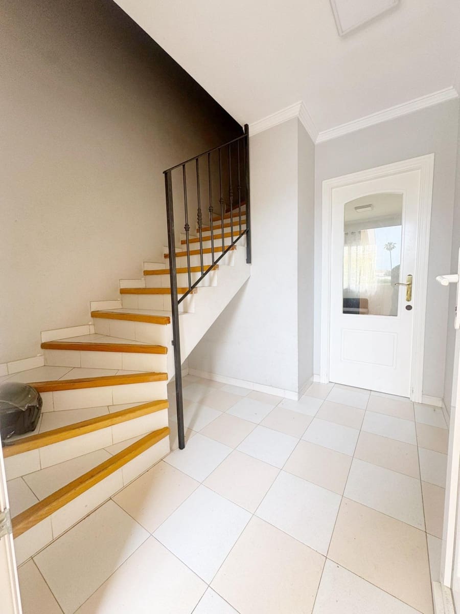 2 bedroom Terraced Villa for sale in Denia with pool - € 325,000 (Ref: 9831670)