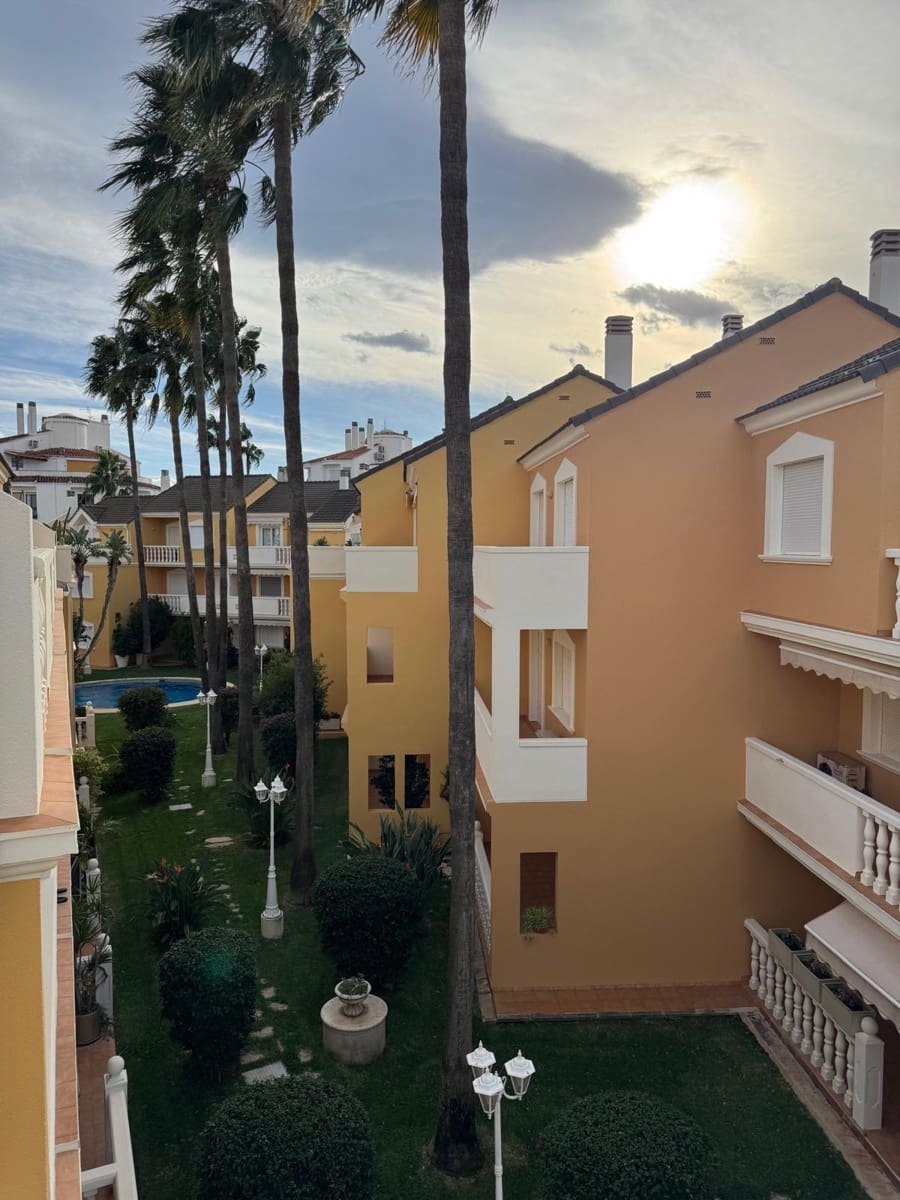 2 bedroom Terraced Villa for sale in Denia with pool - € 325,000 (Ref: 9831670)
