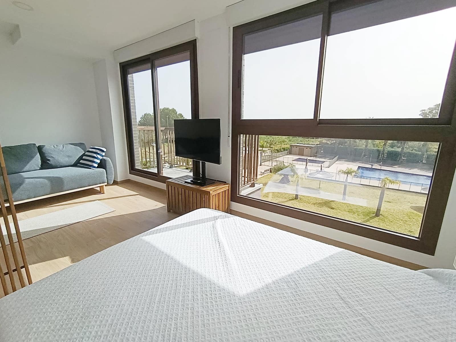 Studio till salu i Denia med pool - 225 000 € (Ref: 9833826)