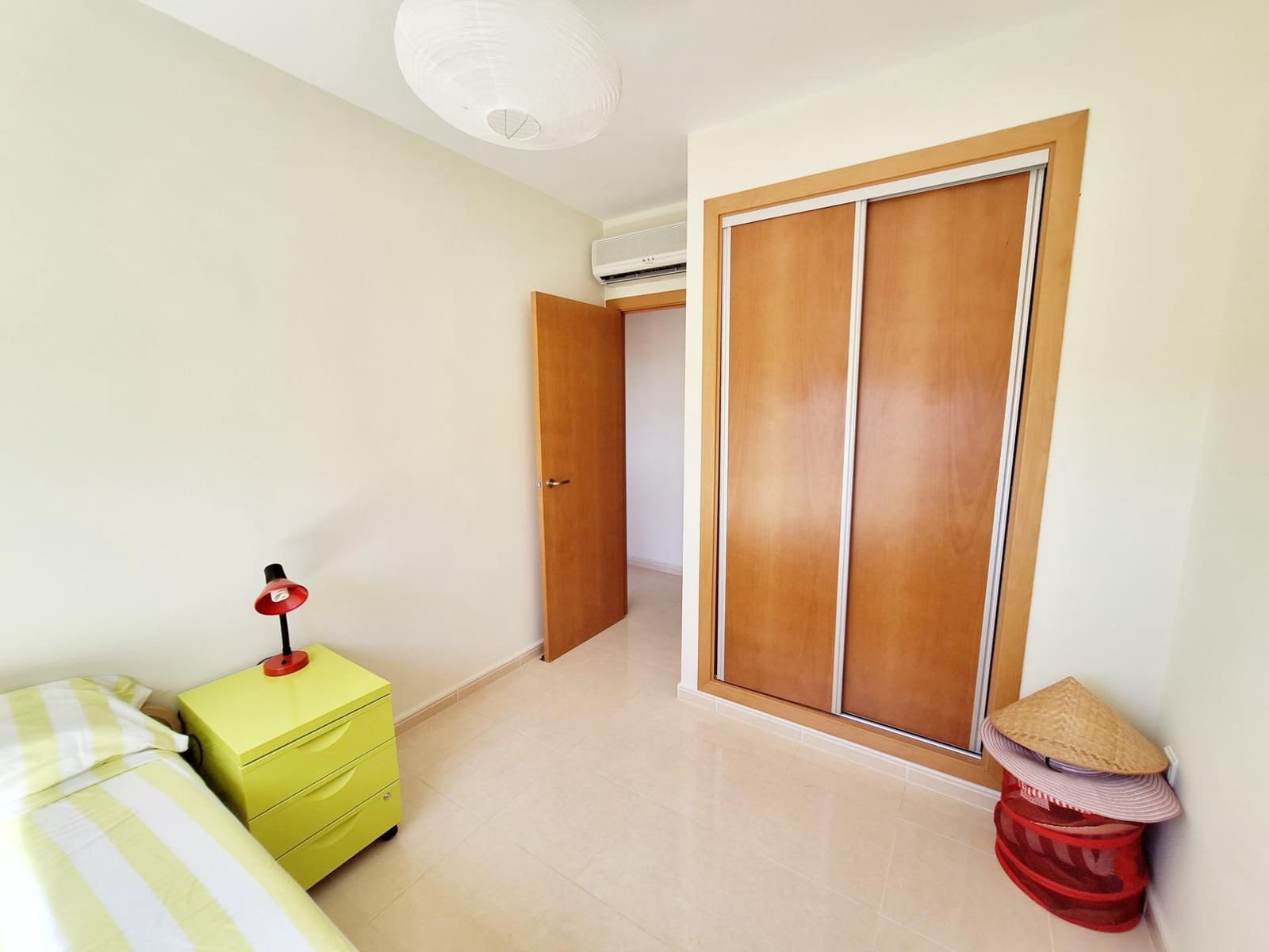 3 bedroom Apartment for rent in Denia with pool garage - € 950 (Ref: 9839458)
