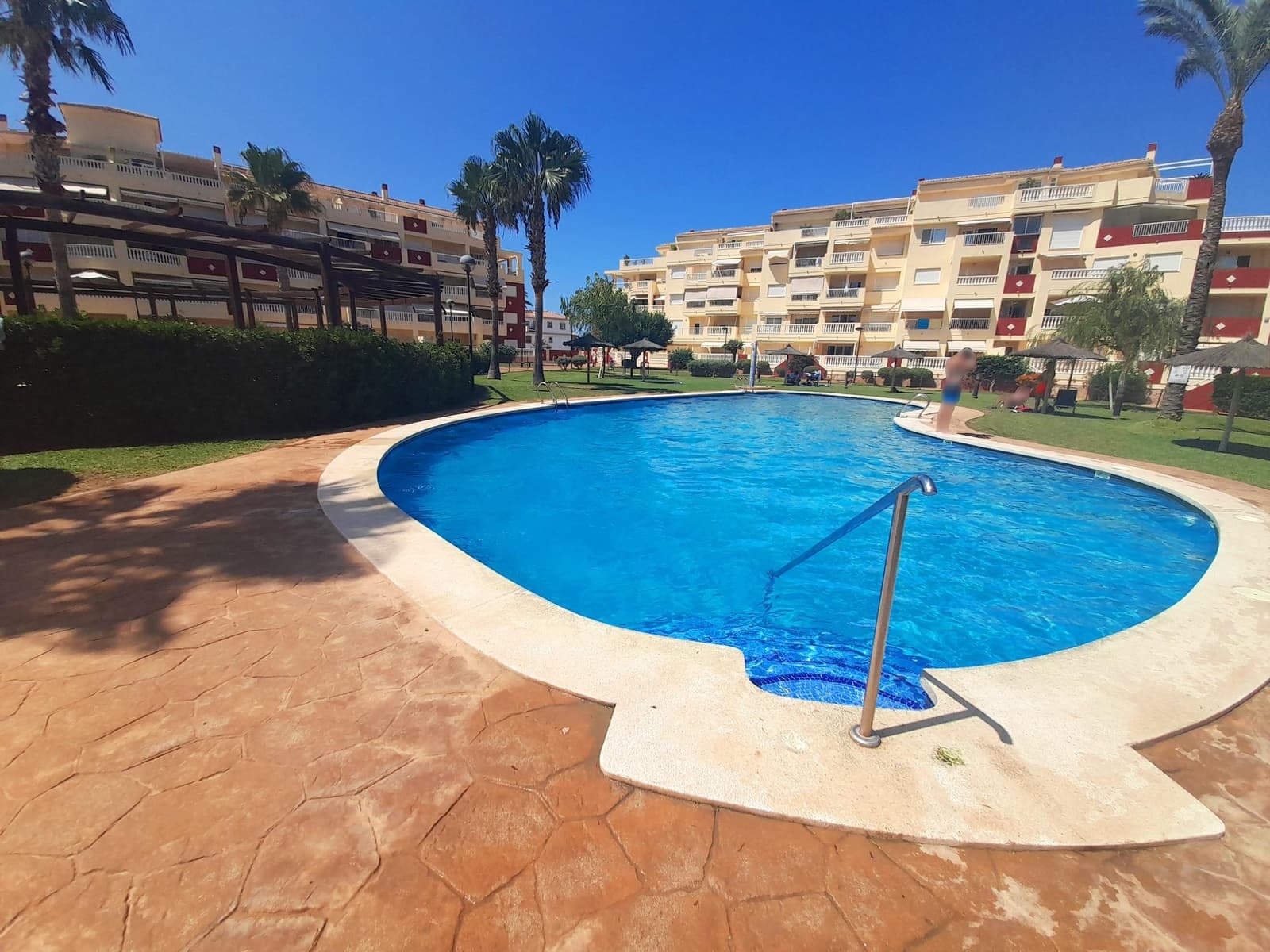 3 bedroom Apartment for rent in Denia with pool garage - € 950 (Ref: 9839458)