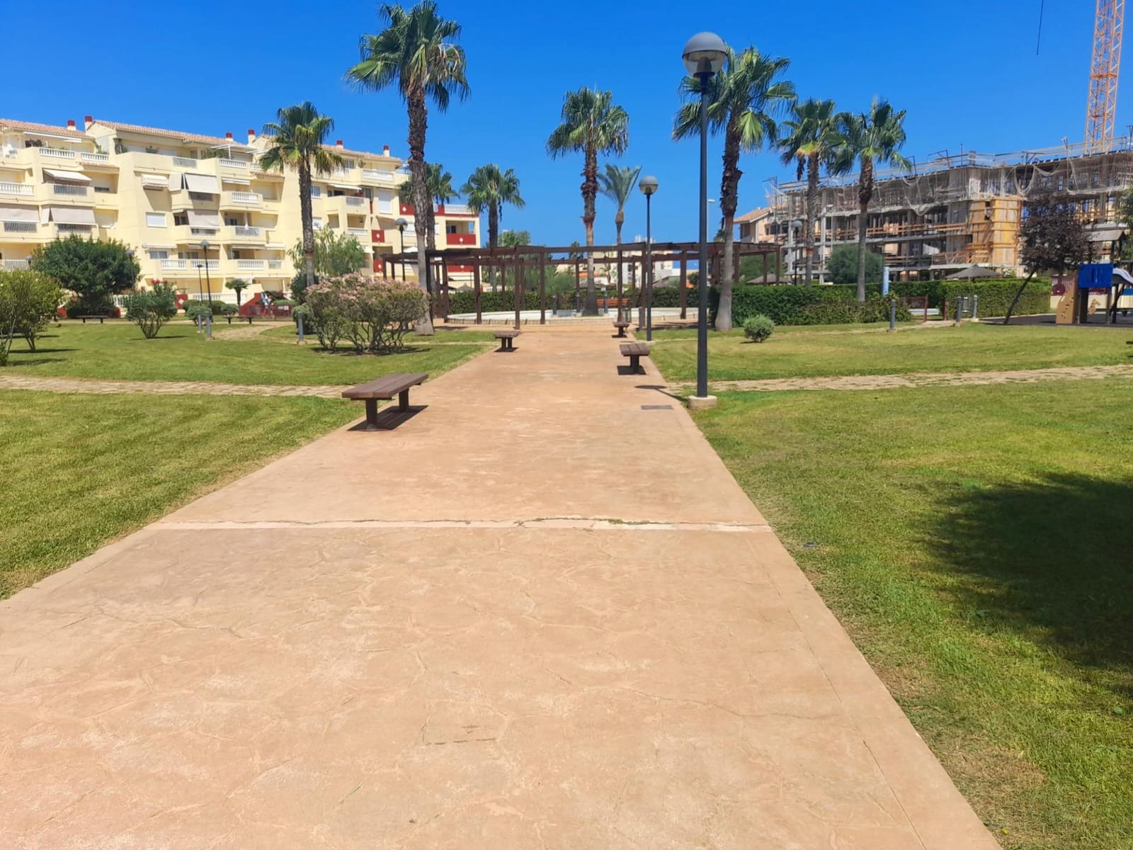 3 bedroom Apartment for rent in Denia with pool garage - € 950 (Ref: 9839458)
