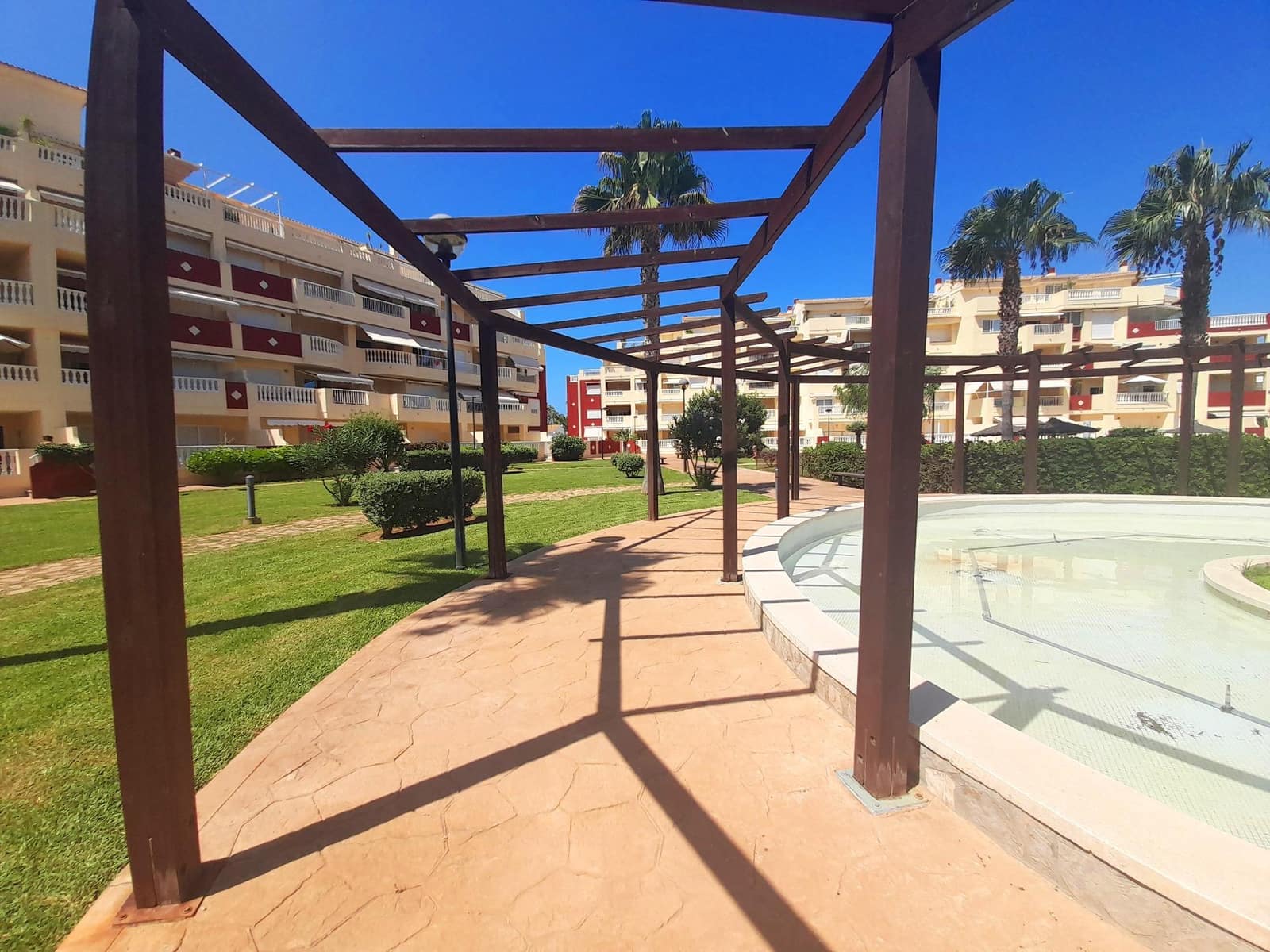 3 bedroom Apartment for rent in Denia with pool garage - € 950 (Ref: 9839458)