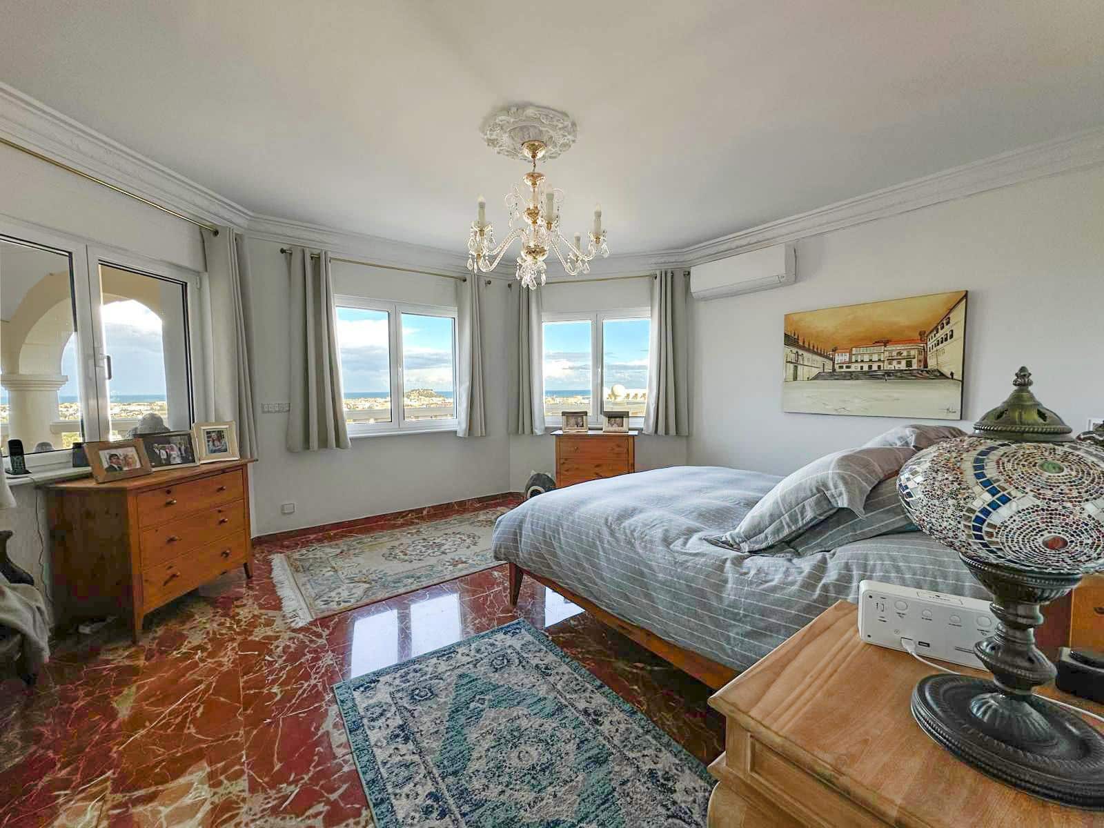 4 chambre Villa/Maison à vendre à Denia avec piscine garage - 890 000 € (Ref: 9857653)