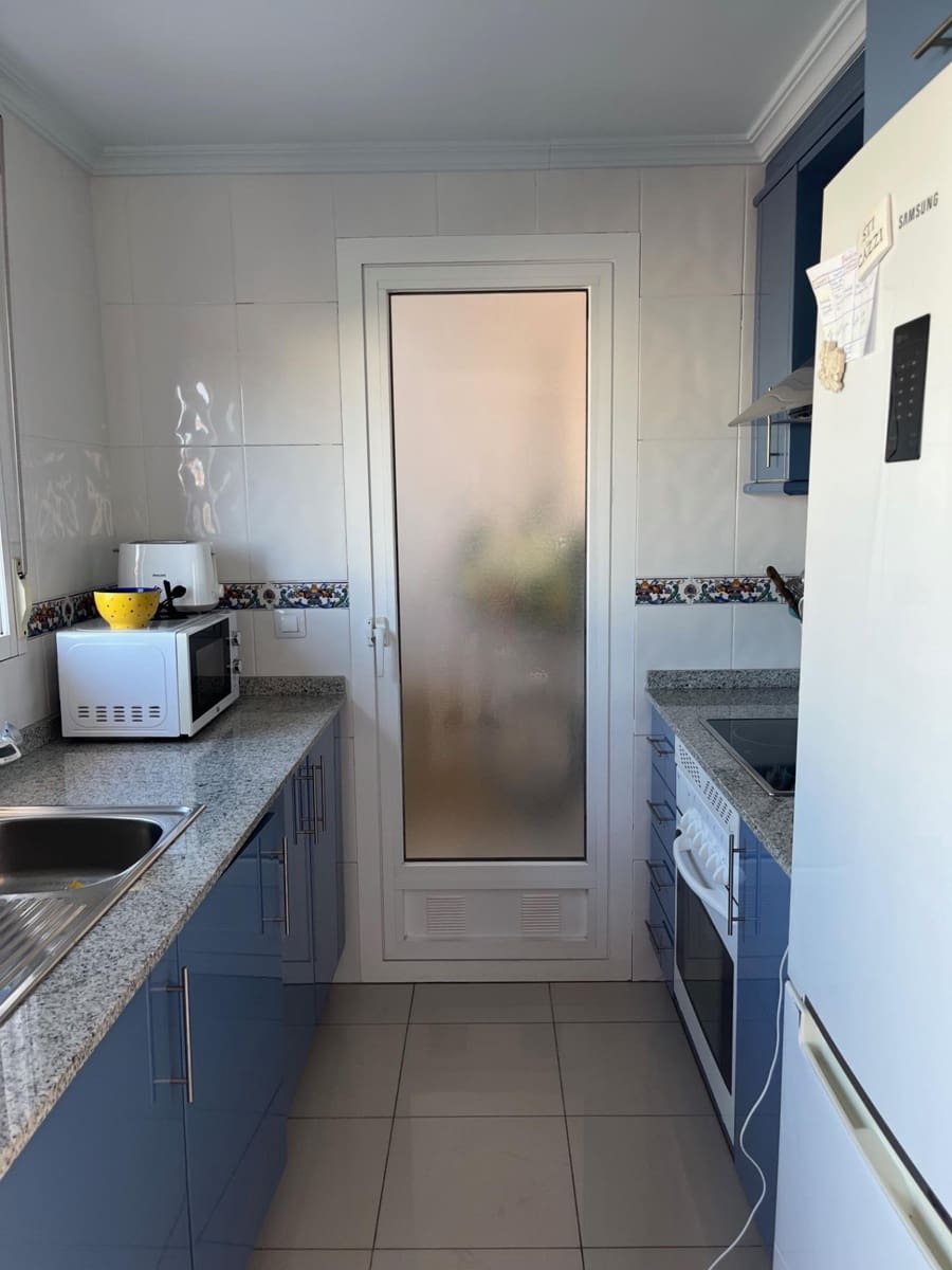 3 bedroom Penthouse for rent in Denia with pool garage - € 1,000 (Ref: 9868718)