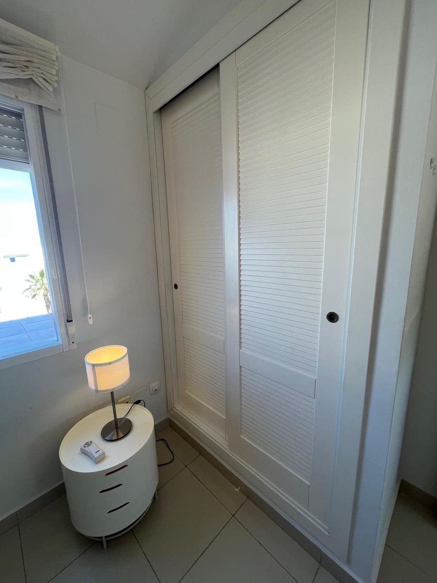 3 bedroom Penthouse for rent in Denia with pool garage - € 1,000 (Ref: 9868718)