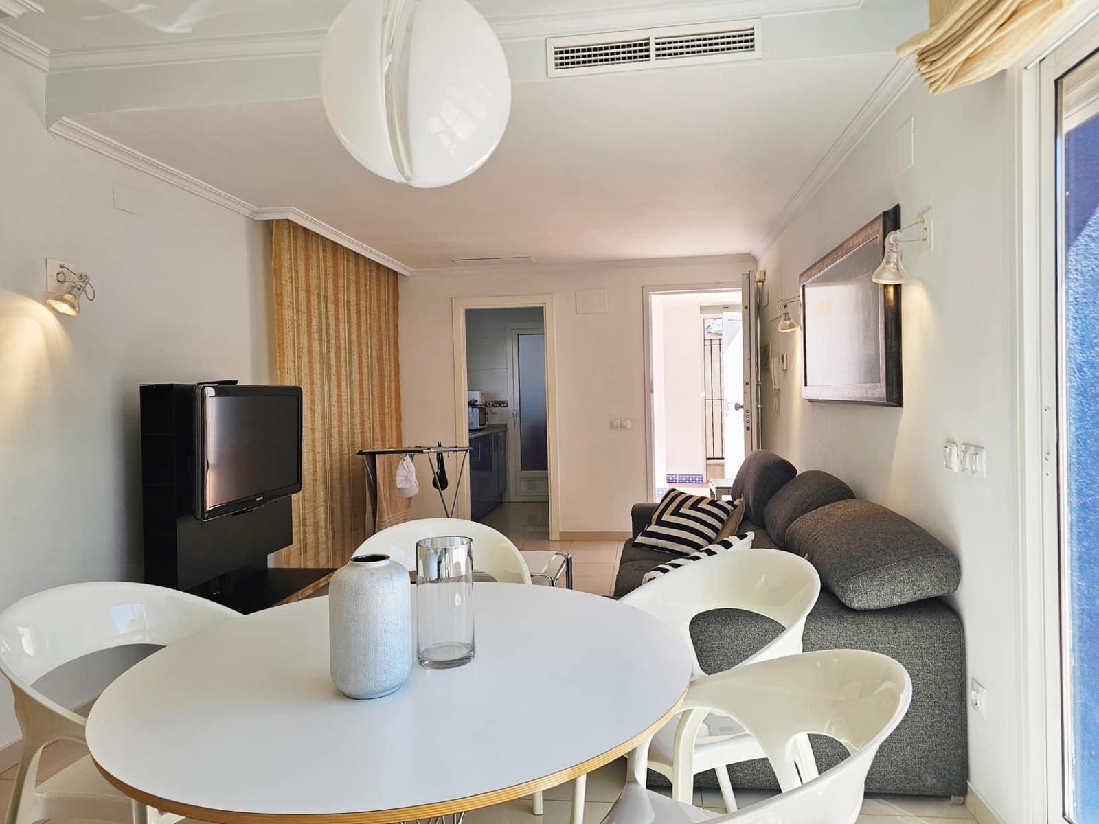 3 bedroom Penthouse for rent in Denia with pool garage - € 1,000 (Ref: 9868718)