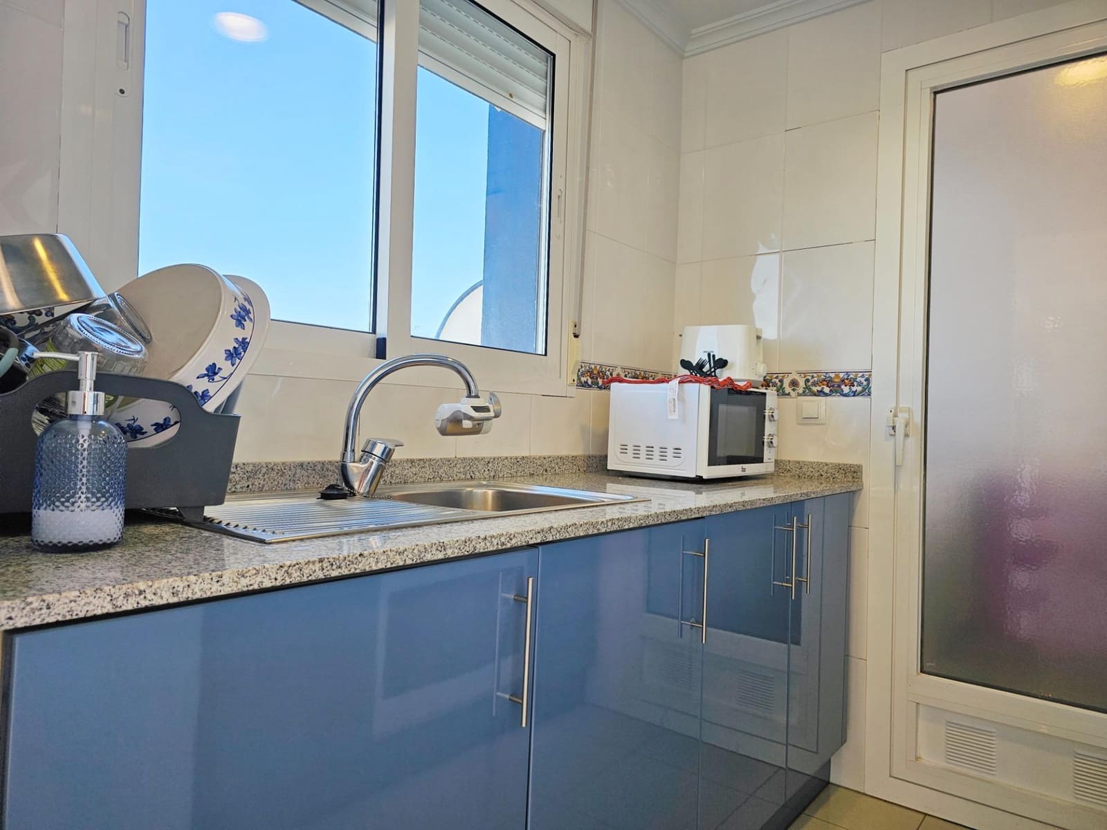 3 bedroom Penthouse for rent in Denia with pool garage - € 1,000 (Ref: 9868718)
