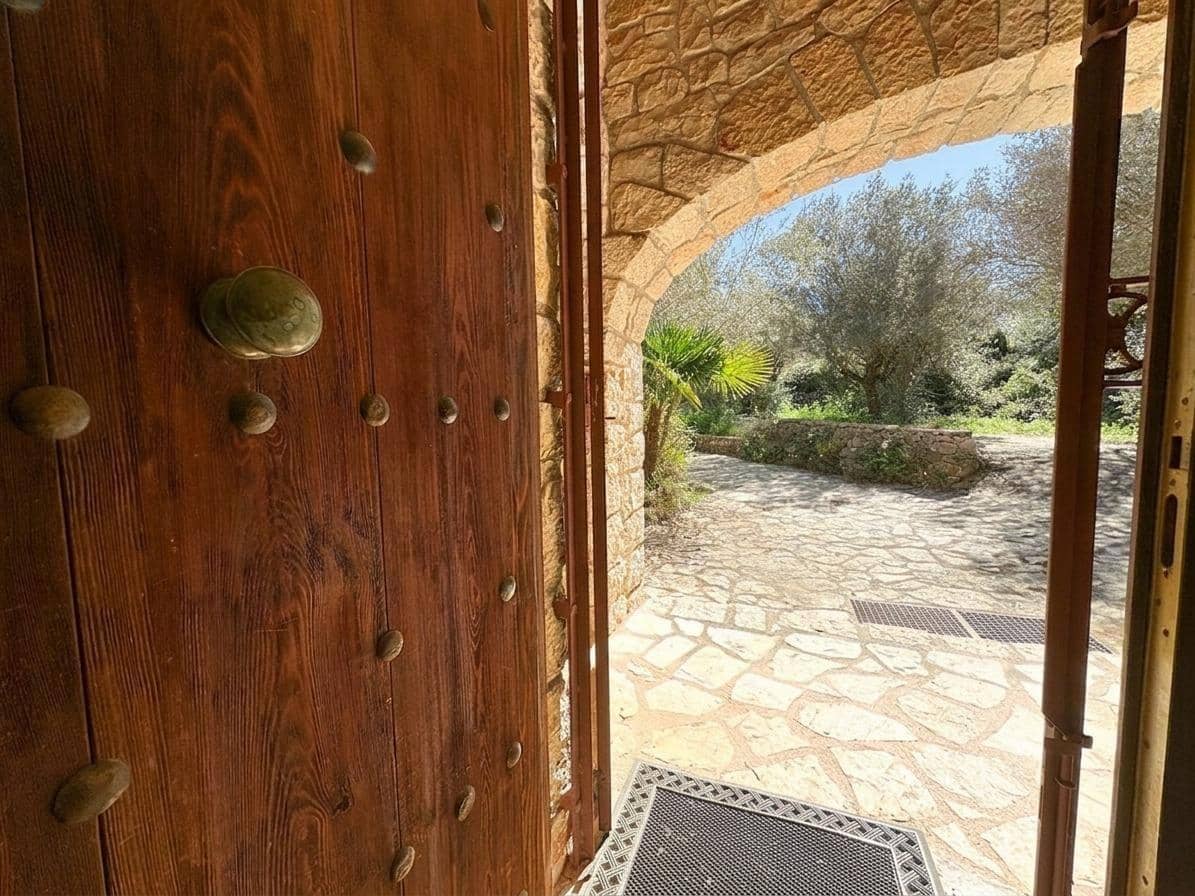 4 bedroom Finca/Country House for sale in Lliber with pool garage - € 990,000 (Ref: 9876579)