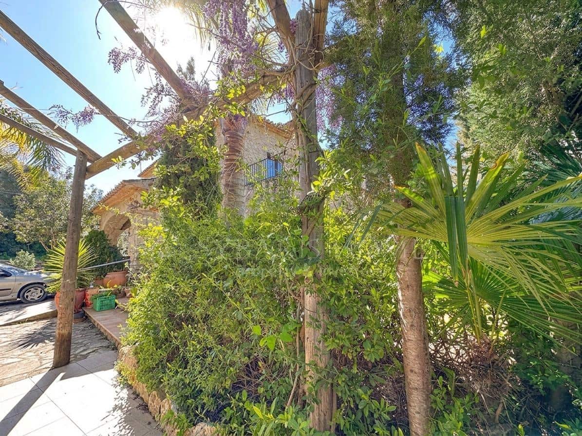 4 bedroom Finca/Country House for sale in Lliber with pool garage - € 990,000 (Ref: 9876579)
