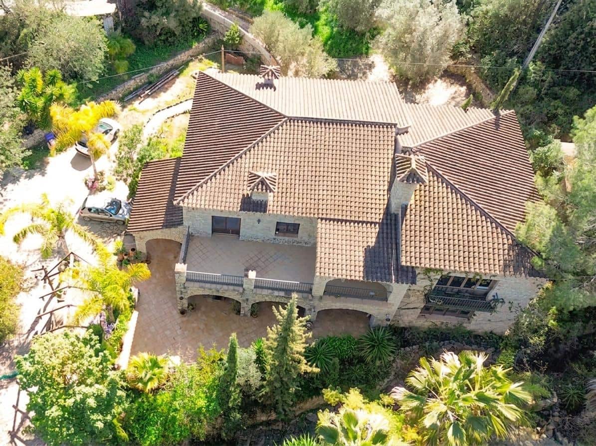 4 bedroom Finca/Country House for sale in Lliber with pool garage - € 990,000 (Ref: 9876579)