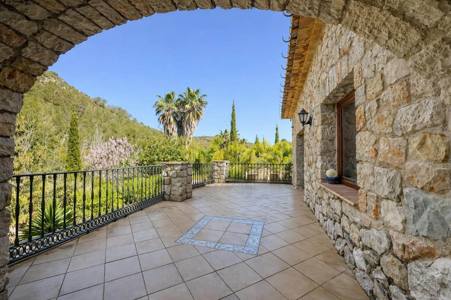 4 bedroom Finca/Country House for sale in Lliber with pool garage - € 990,000 (Ref: 9876579)