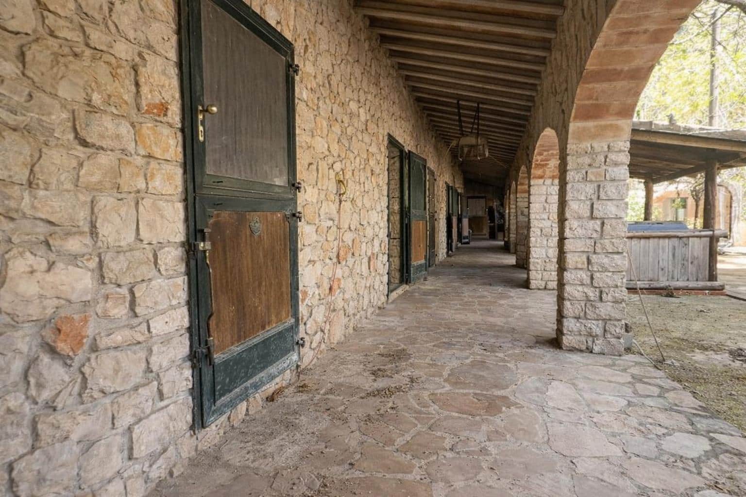4 bedroom Finca/Country House for sale in Lliber with pool garage - € 990,000 (Ref: 9876579)
