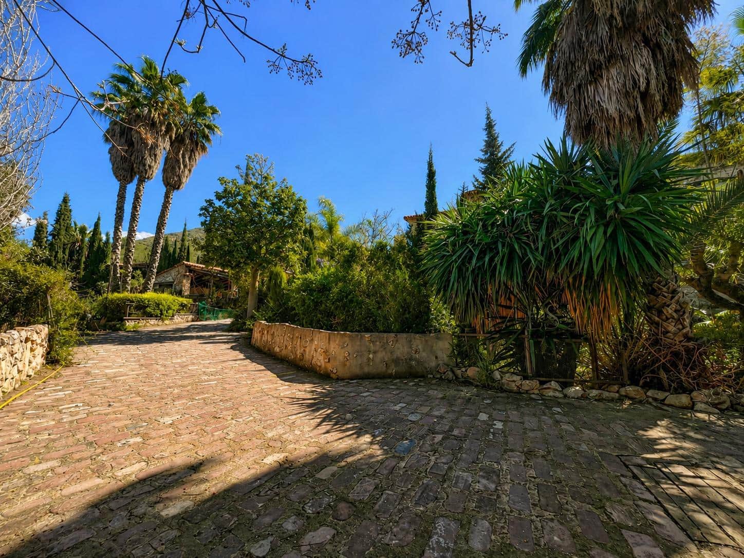4 bedroom Finca/Country House for sale in Lliber with pool garage - € 990,000 (Ref: 9876579)