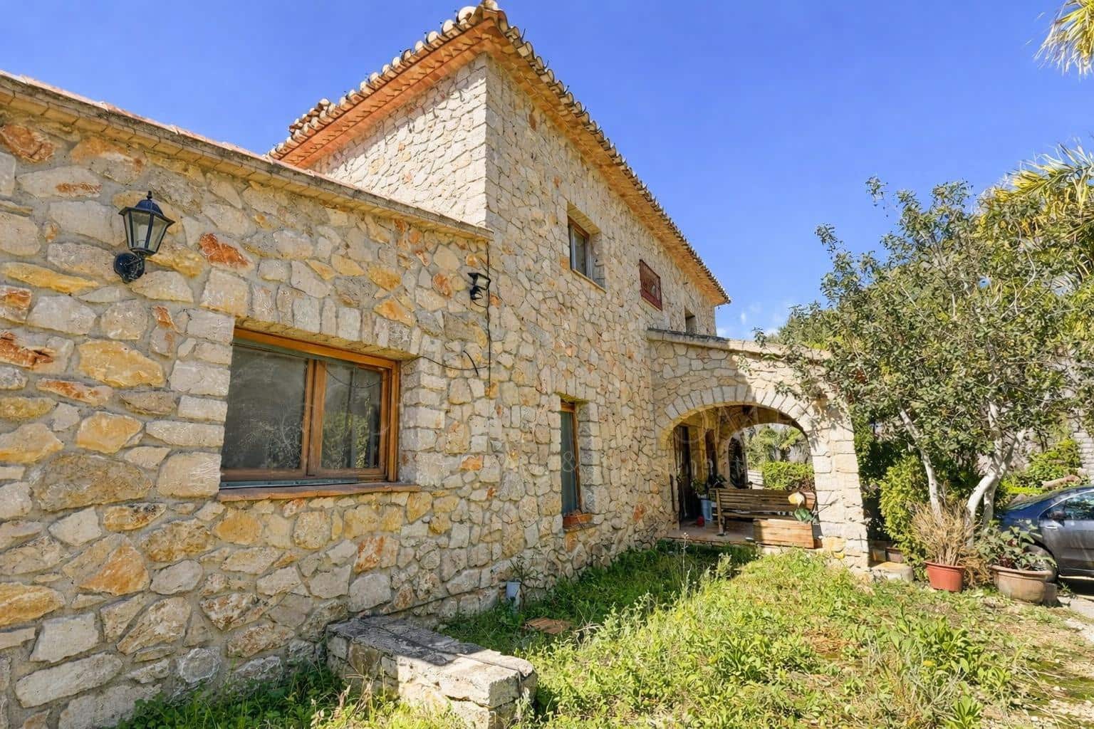 4 bedroom Finca/Country House for sale in Lliber with pool garage - € 990,000 (Ref: 9876579)