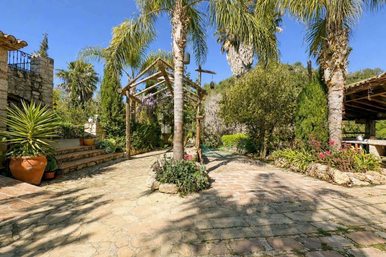 4 bedroom Finca/Country House for sale in Lliber with pool garage - € 990,000 (Ref: 9876579)
